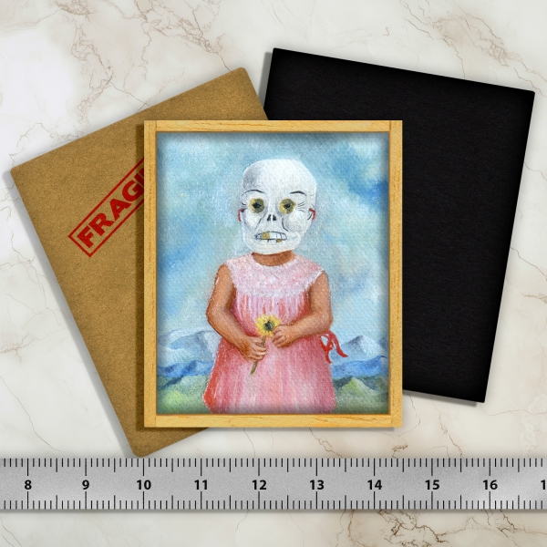 Fille au masque de mort